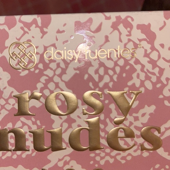 🎈SALE🎈🎀#45.MAKEUP 24-SHADES EYESHADOW PALLETTE🎀 - Picture 4 of 8